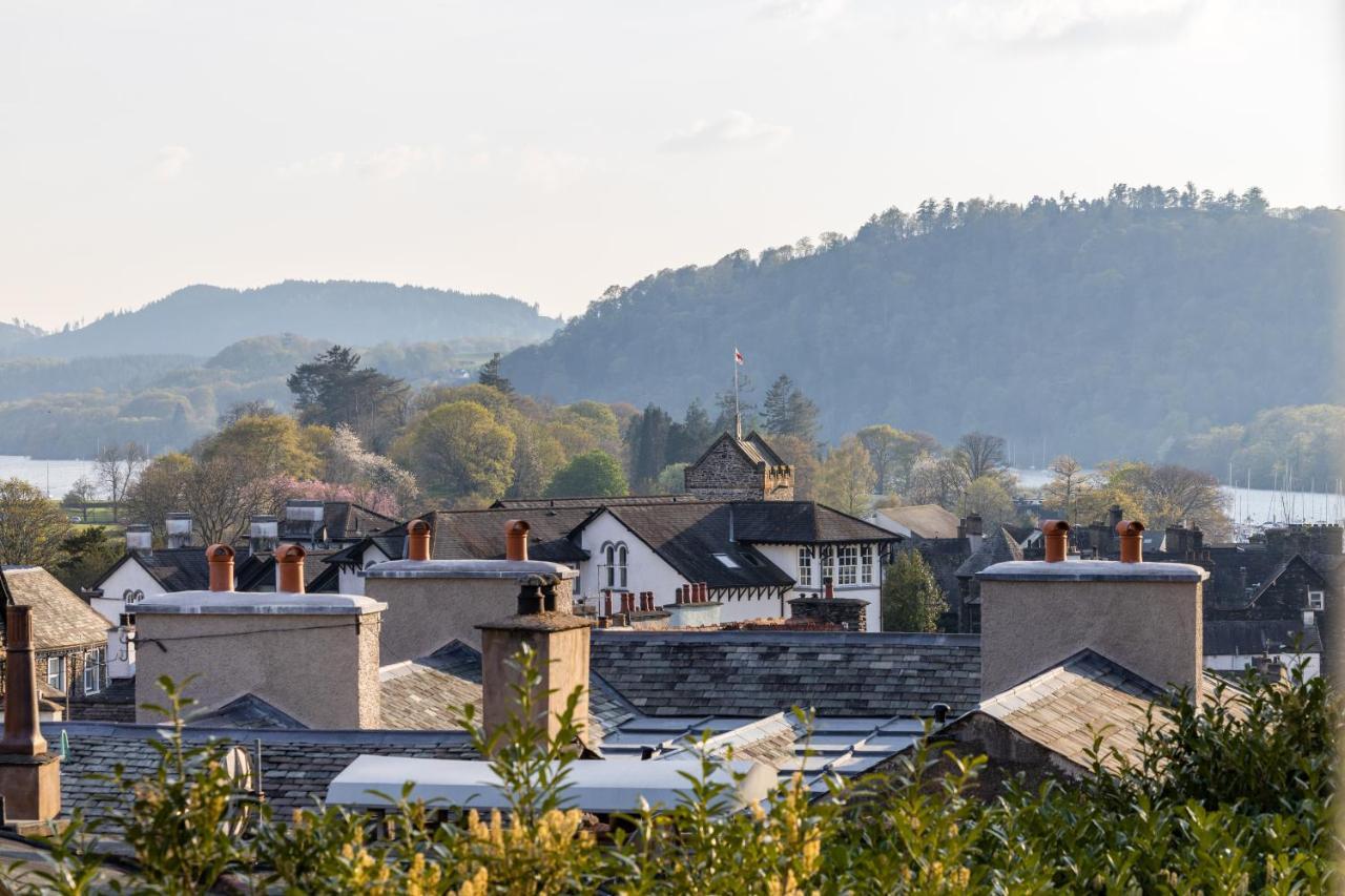 Luxury 2 Bed Room Lake View Apt Bowness Parking Bagian luar foto